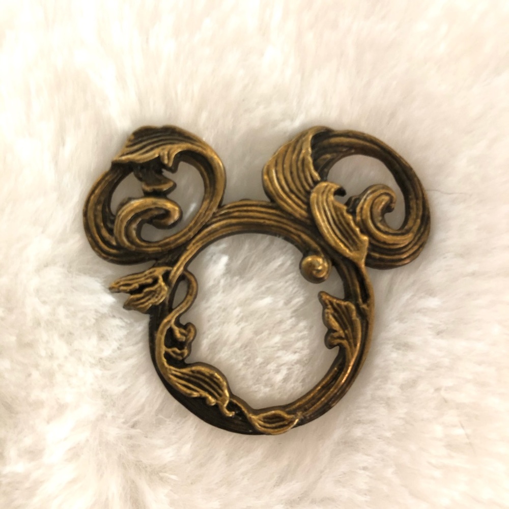 Disney Pin 89503:Sculpted Gold Leaves Mickey Mouse